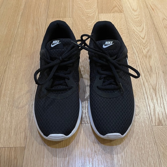 Nike Other - Men’s Nike Tanjun Sneakers